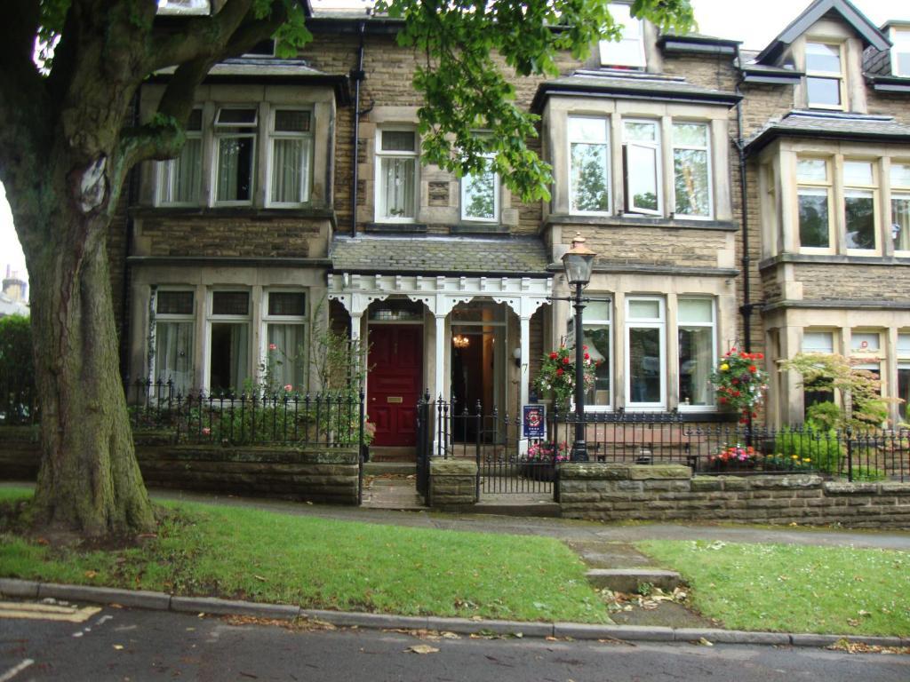 Sherwood Hotel - B&B Harrogate Buitenkant foto