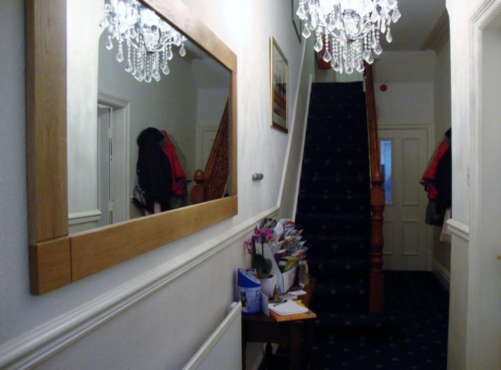 Sherwood Hotel - B&B Harrogate Buitenkant foto